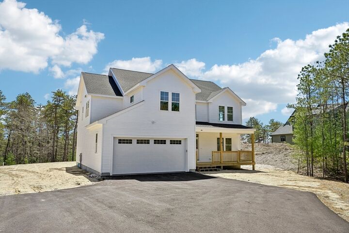 Property Photo: 33 Seabiscuit Dr MA 02360