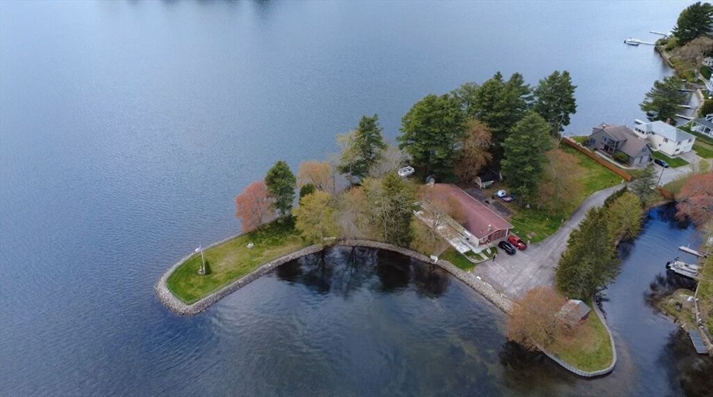 Property Photo:  20 Indian Point Rd  MA 01570 