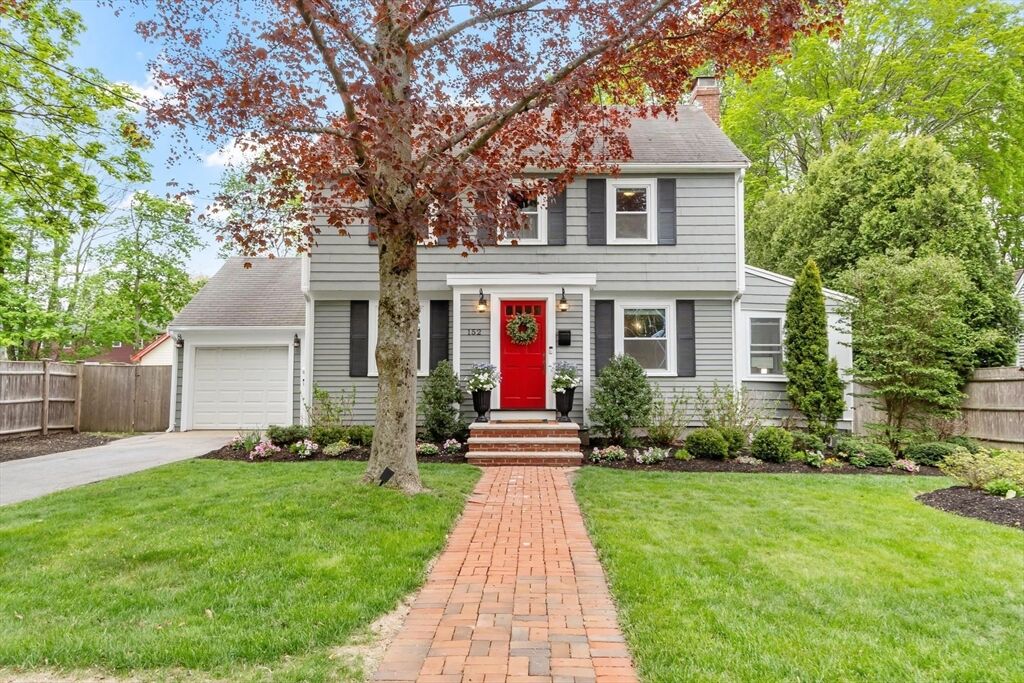 Property Photo:  152 Oak Street  MA 01867 