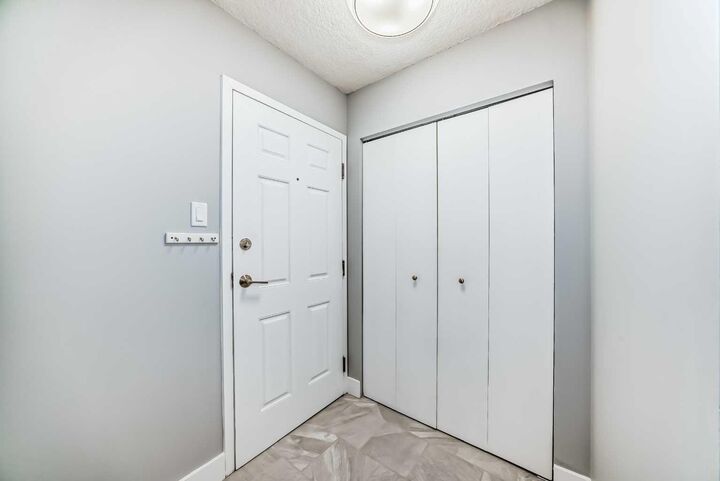 Property Photo:  537 14 Avenue SW 604  AB T2R 0M7 
