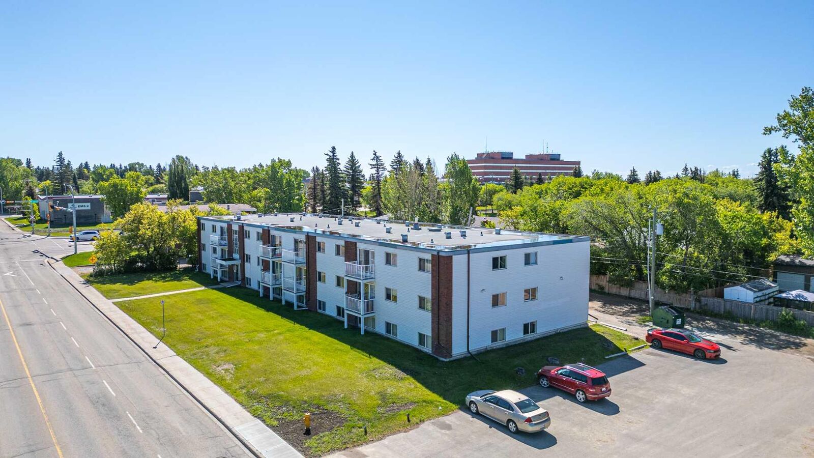 Property Photo:  9807 108 Avenue 105  AB T8V 1N5 