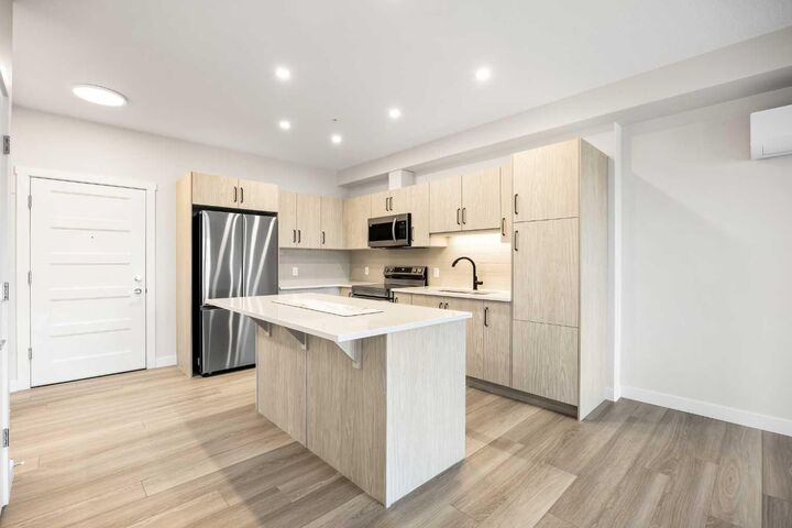 Property Photo:  81 Arbour Lake View NW 1107  AB T3G 0H4 
