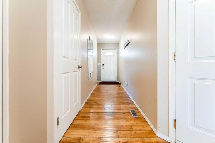 Property Photo:  158 Citadel Meadow Gardens NW  AB T3G 5N6 