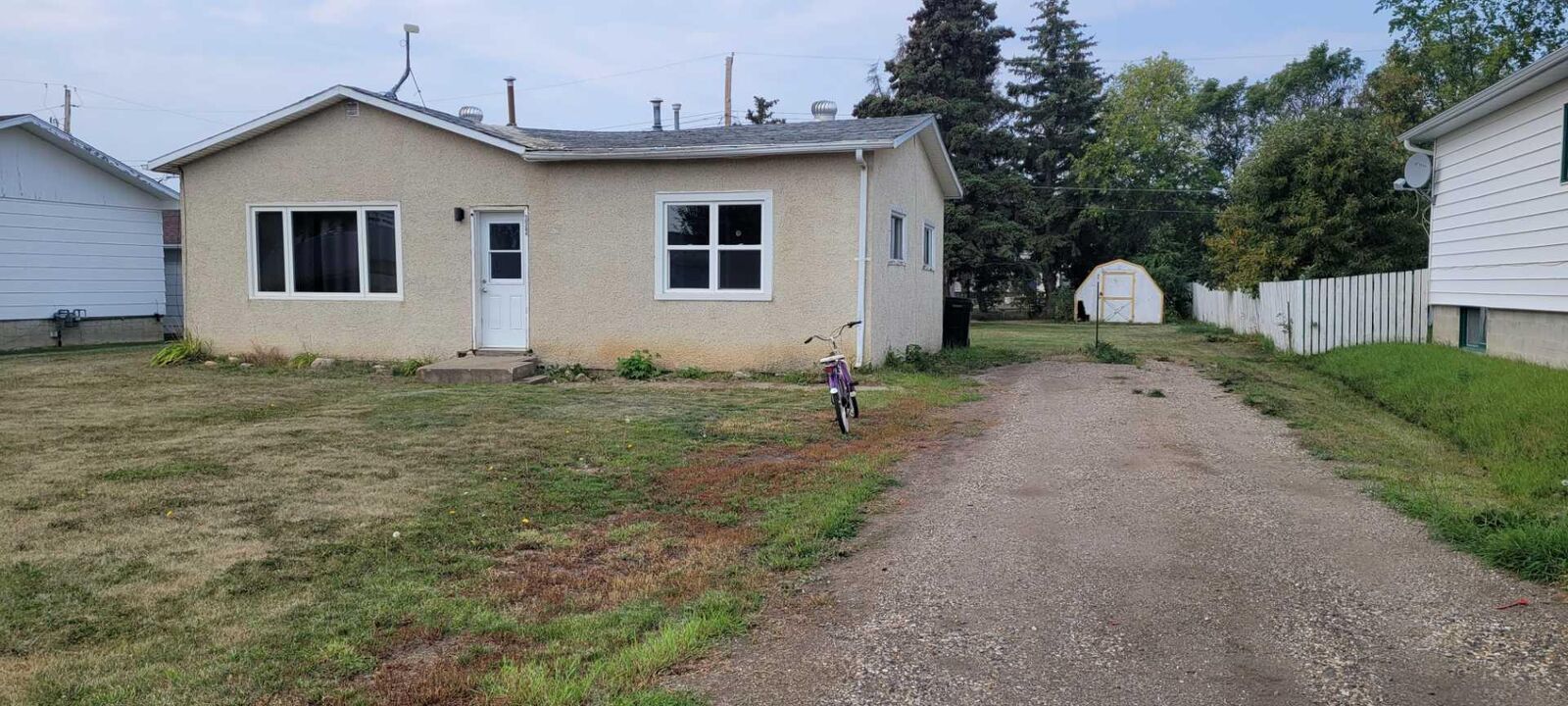 Property Photo:  10304 114 Street  AB T0H 1L0 