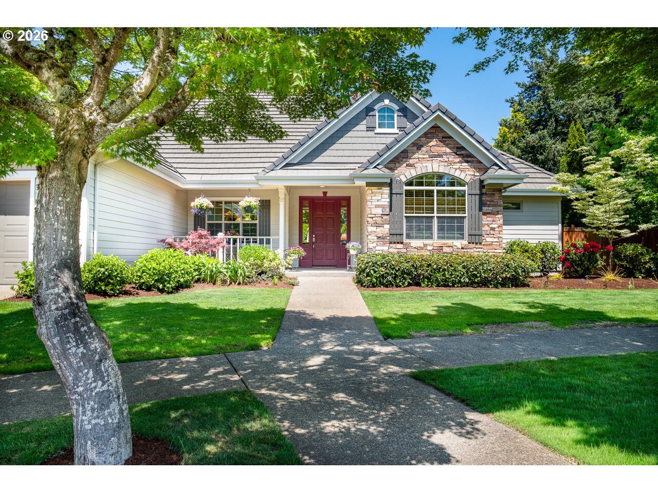 Property Photo:  3381 Rosemont Way  OR 97401 
