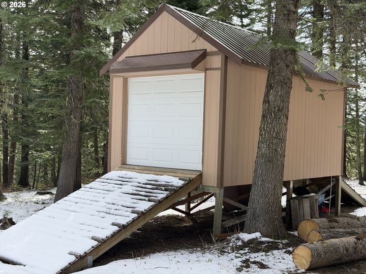 Property Photo:  62388 Canyon View Ln  OR 97827 