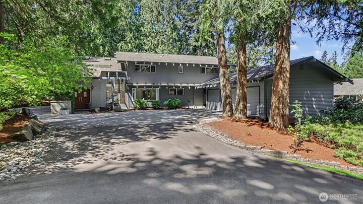 Property Photo:  2311  185th Place NE  WA 98052 