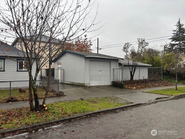 Property Photo:  1922  15th Avenue S  WA 98144 