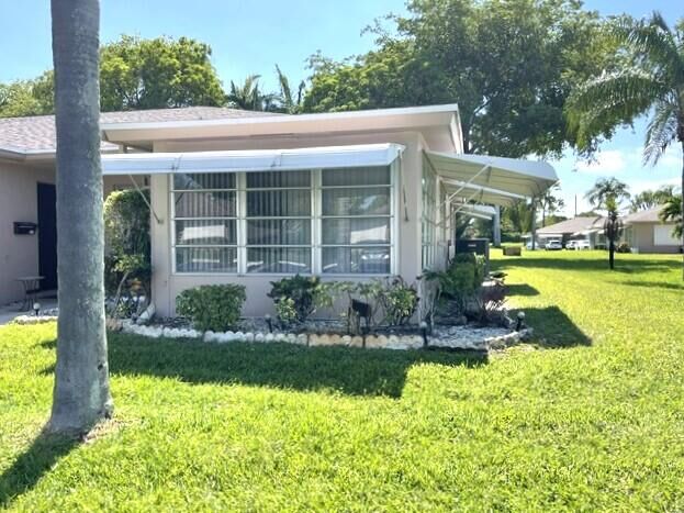 Property Photo: 1350 High Point Way Way SE D FL 33445