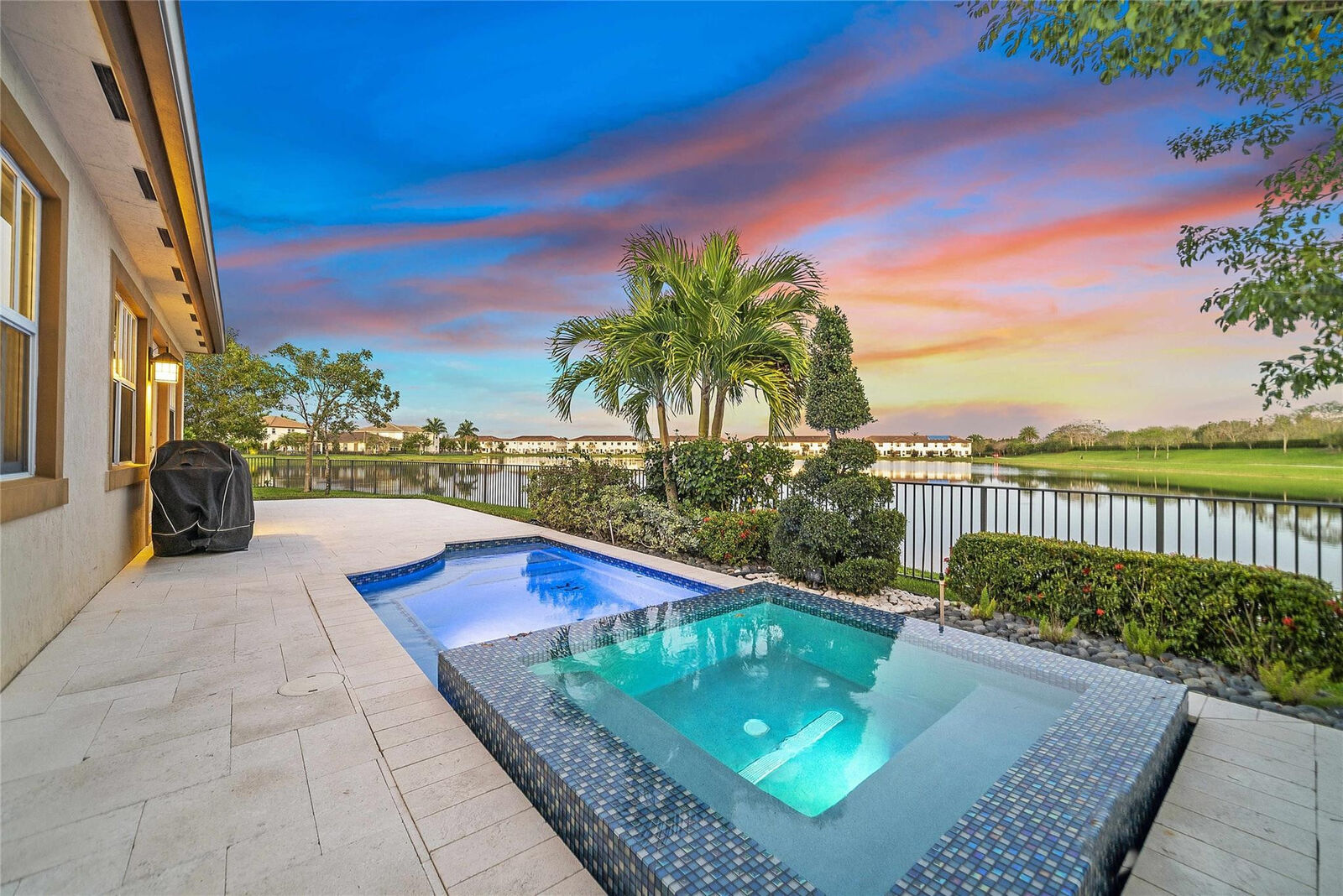 Property Photo:  9820 S Miralago Way  FL 33076 