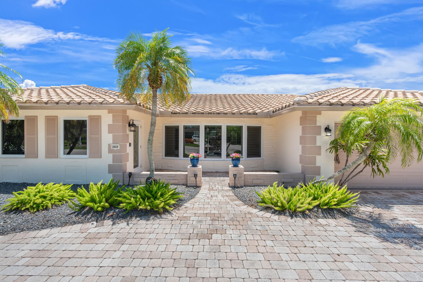 Property Photo:  2820 NE 59th Street  FL 33308 