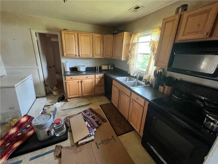 Property Photo:  8508 Kennedy Dr  VA 23605 