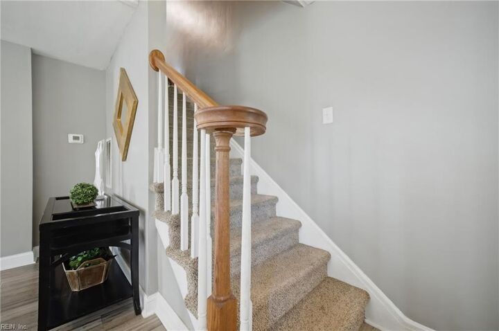 Property Photo:  10 E Southampton Ave  VA 23669 