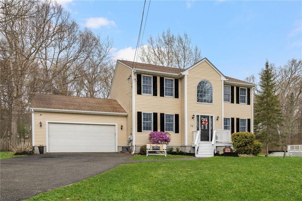 Property Photo:  14 Canton Court  RI 02921 
