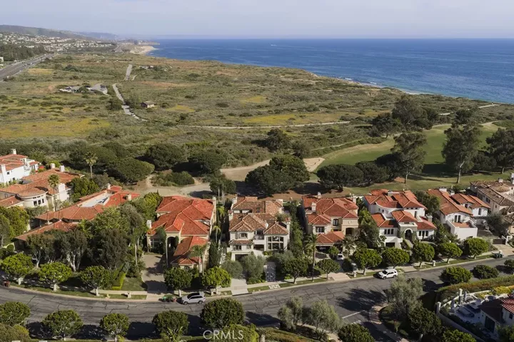 Property Photo:  10 Pelican Point  CA 92657 