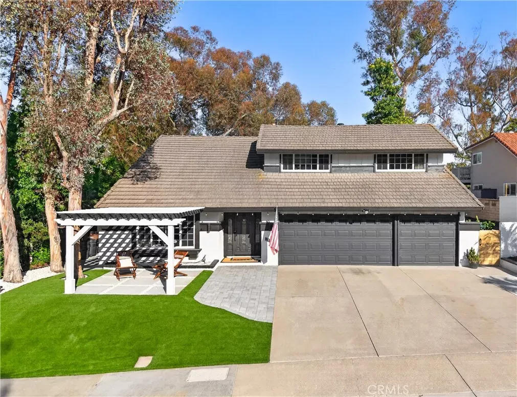 Property Photo:  23752 Lagarto  CA 92691 