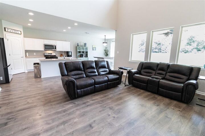 Property Photo: 8114 Kelsey Lane LA 70647