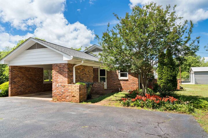 Property Photo:  368 Fairlane Drive  SC 29307 