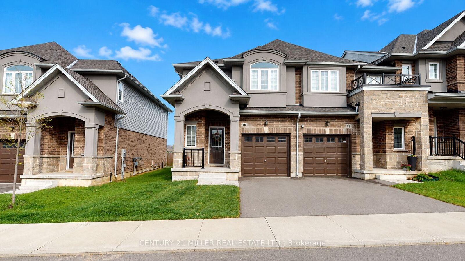 Property Photo:  10 Linden Park Lane  ON L9A 1Y1 