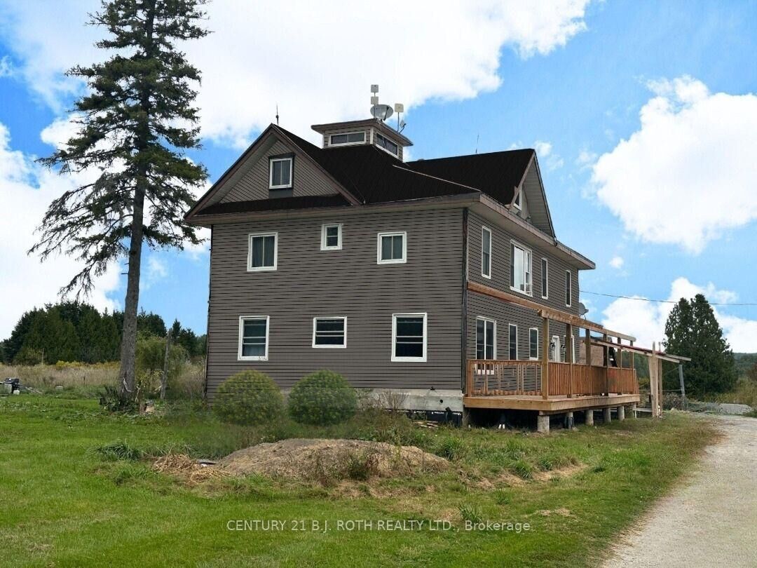 Property Photo: 253 Craig Side Road ON L0L 1V0