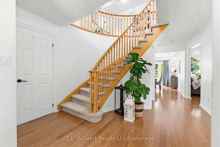 Property Photo: 10 Woodside Drive ON N4G 5P9
