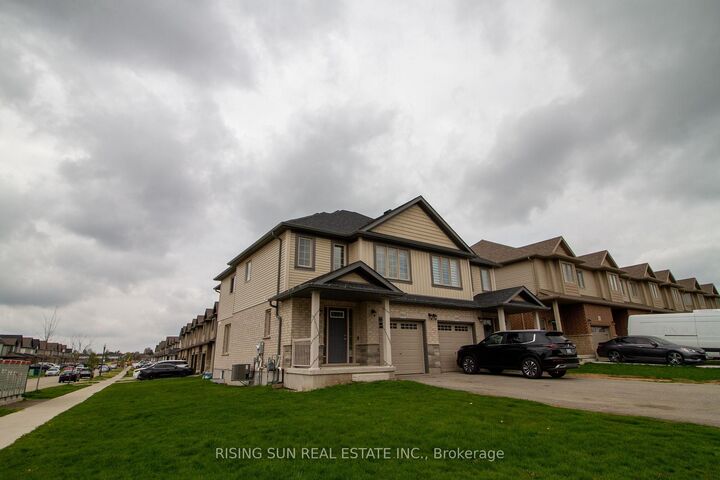 Property Photo: 1624 Dunkirk Avenue E ON N4T 0L7