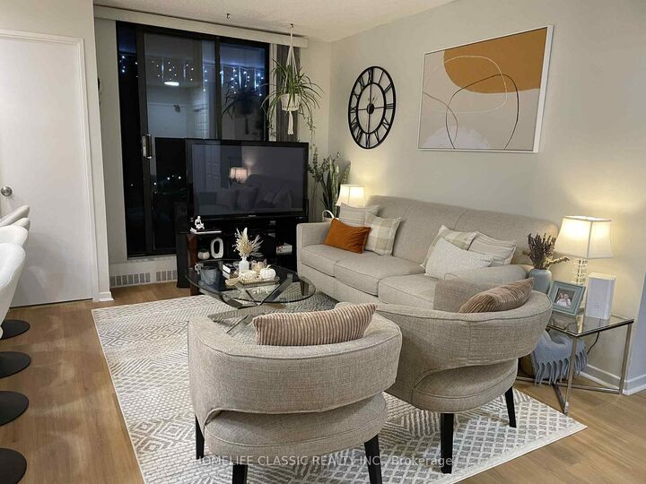 Property Photo:  90 Ling Road 603  ON M1E 4Y3 