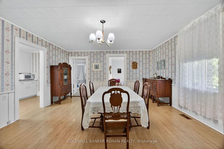 Photo de la propriété:  5376 County 15 Road  ON L9R 1V3 