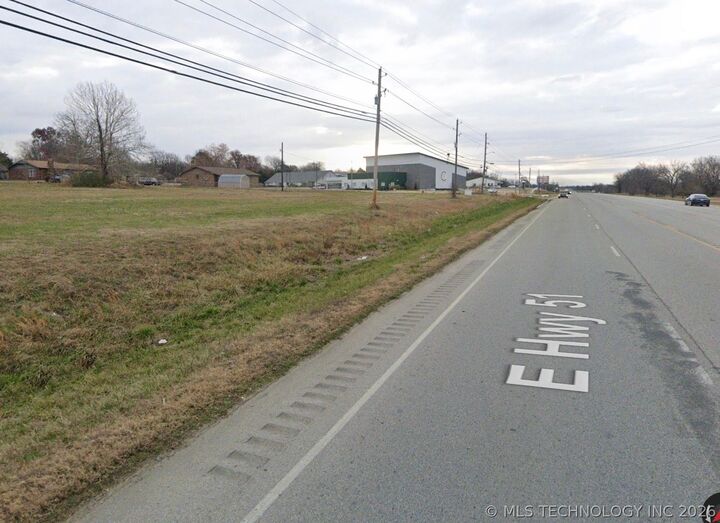 Property Photo:  13799 S State Hwy 51  OK 74429 