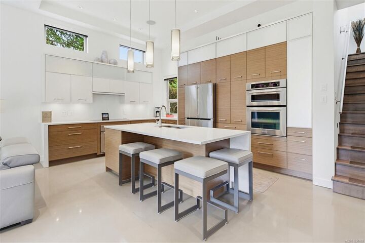 Property Photo:  1395 Hampshire Rd  BC V8S 4T5 