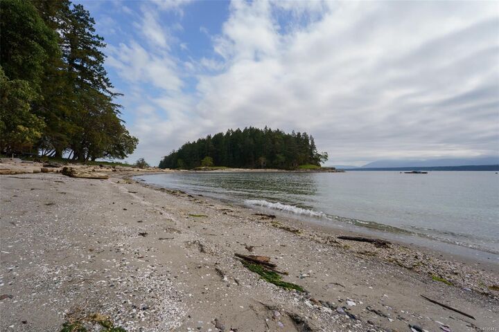 Property Photo:  1085 Sea Fern Lane  BC V0R 1X6 