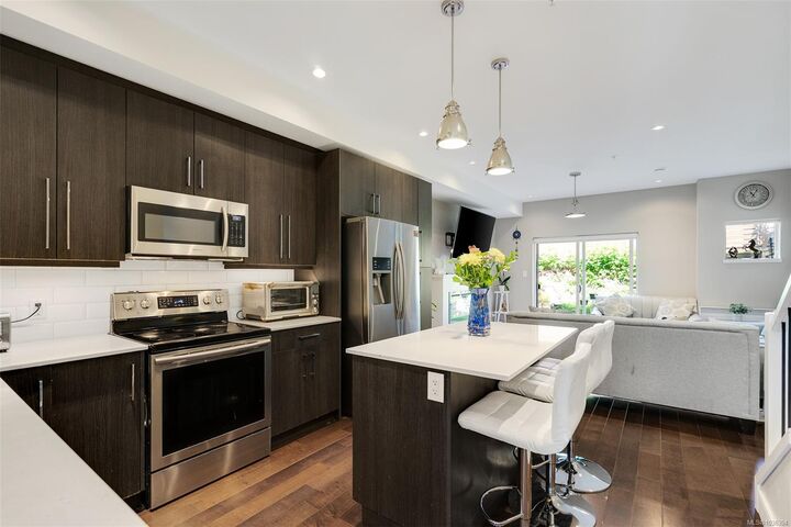 Property Photo:  300 Phelps Ave 115  BC V9B 6L3 