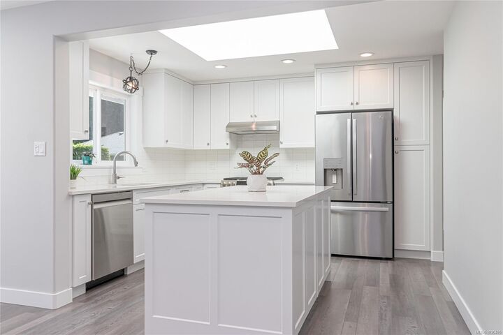 Property Photo:  967 Woodpecker Pl  BC V9P 1T1 