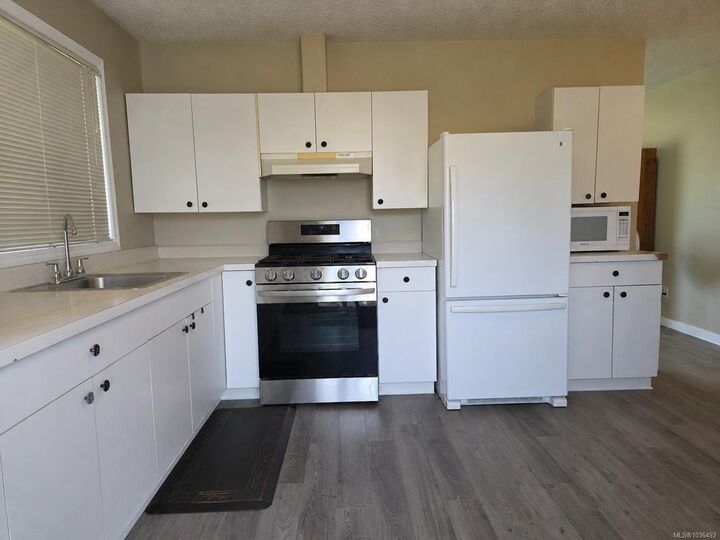 Property Photo:  4535 Arrowsmith Rd  BC V9Y 5P3 