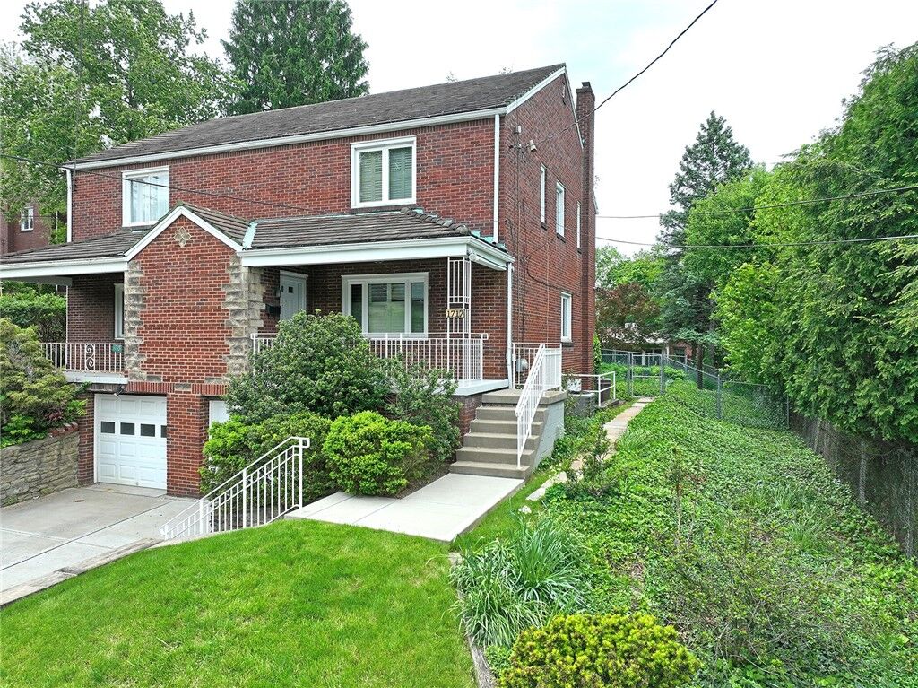 Property Photo:  1717 Murdoch Road  PA 15217 
