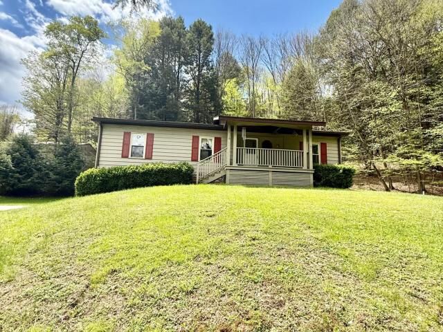 Property Photo:  692 Henry'S Mill Road  PA 16347 