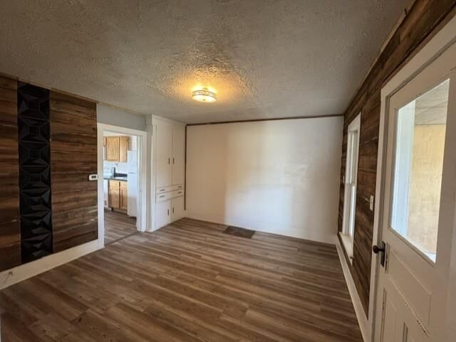 Property Photo: 402 W 17th Ave. SD 57066