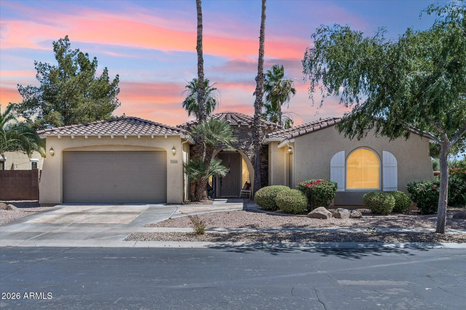 Property Photo:  837 E Torrey Pines Place  AZ 85249 