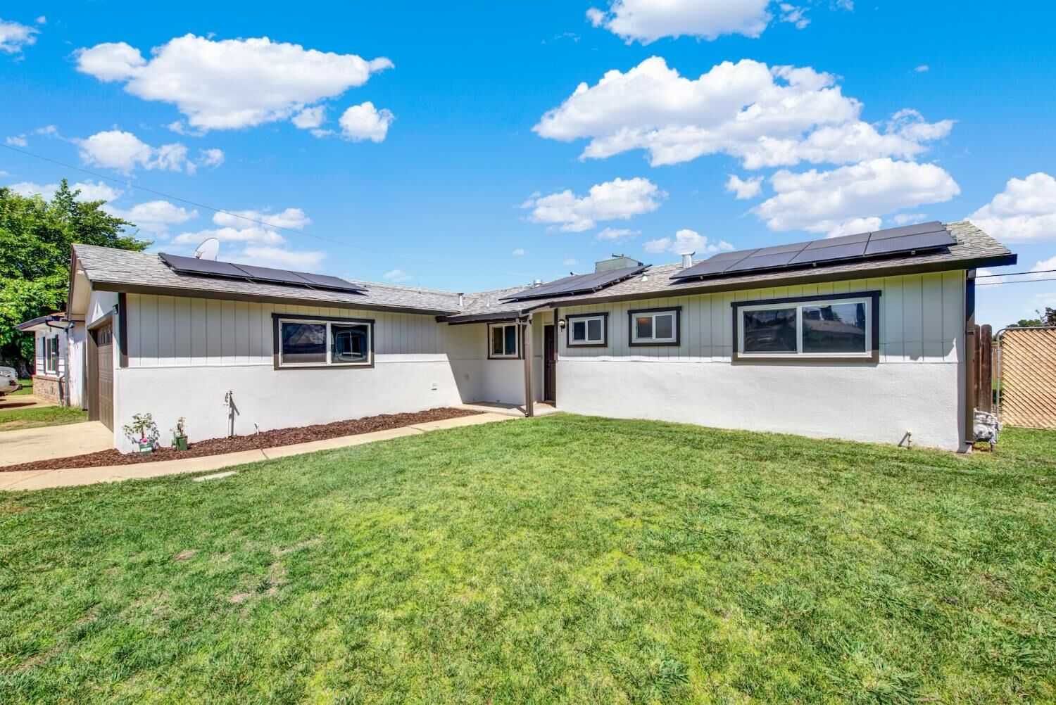 Property Photo:  1841 Park Circle  CA 95901 