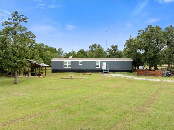 Property Photo: 319 Berry Creek Drive TX 77836