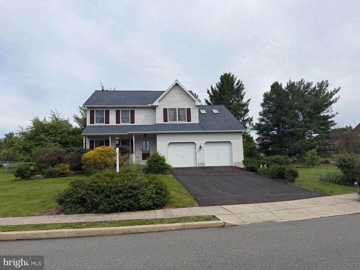 Property Photo:  601 Maplewood Drive  PA 19518 