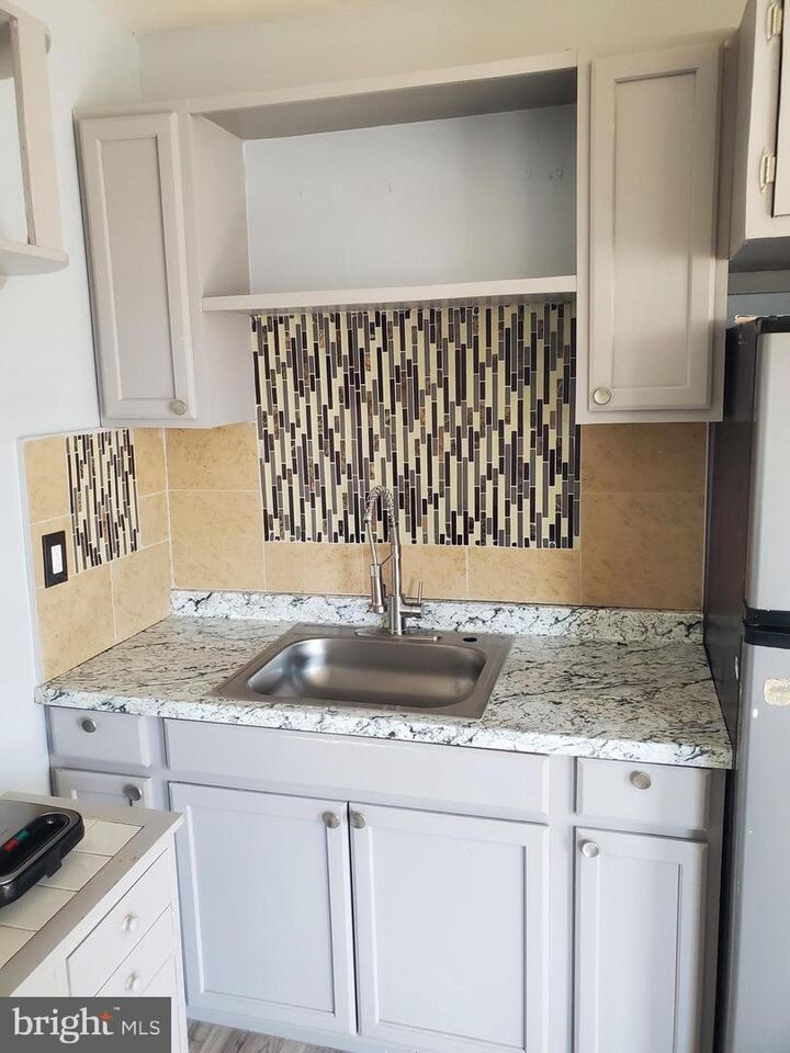 Property Photo:  608 N 10th Street 2  PA 19604 