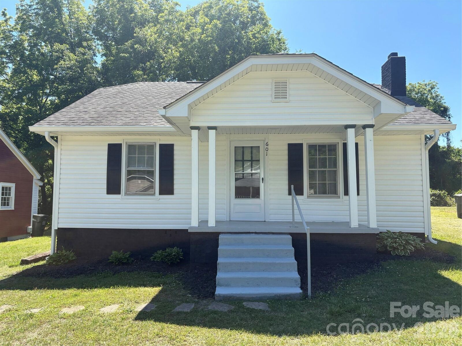 Property Photo: 601 Harris Street NW NC 28025