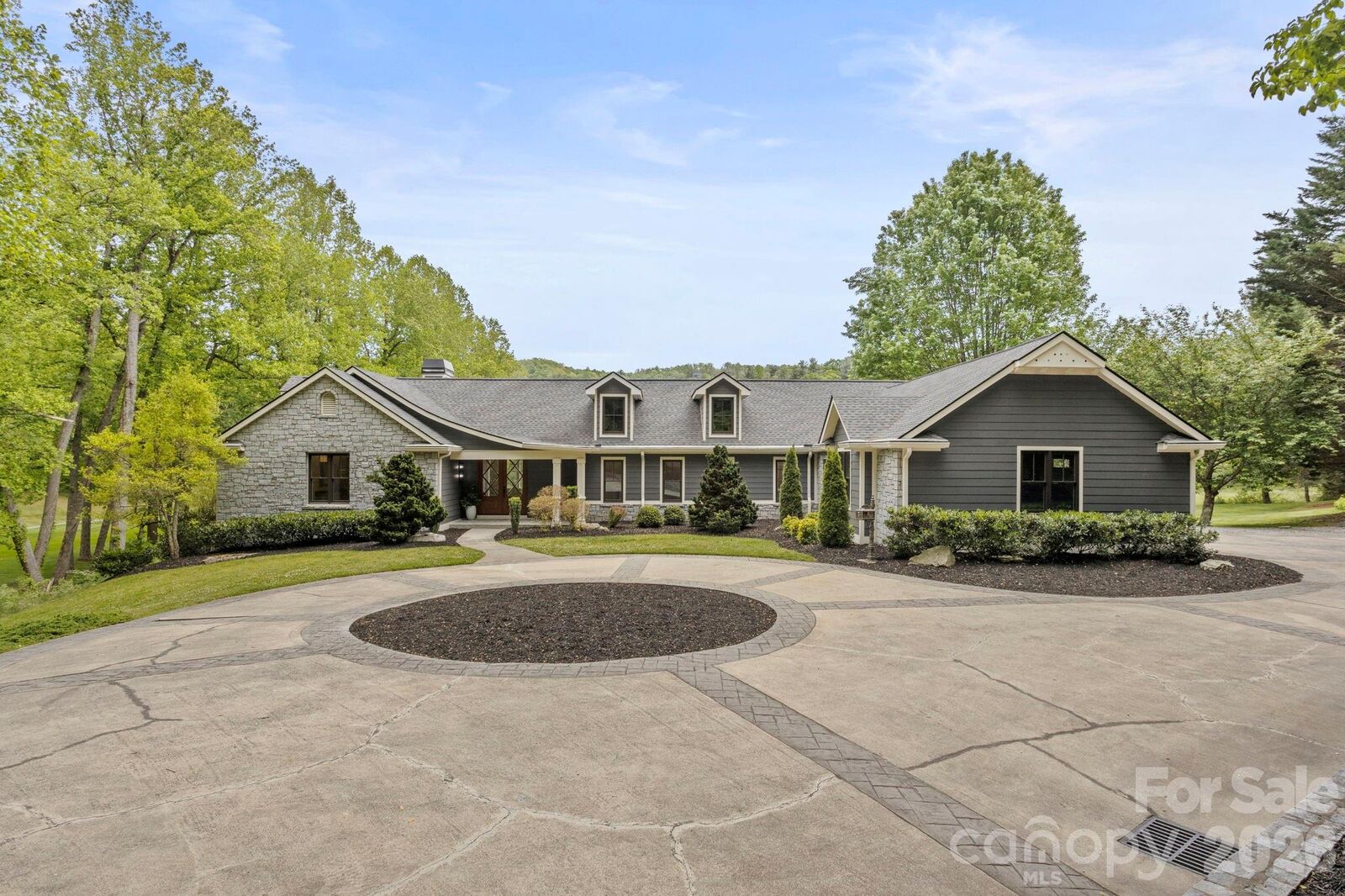 Property Photo:  301 Winding Meadows Drive  NC 28731 