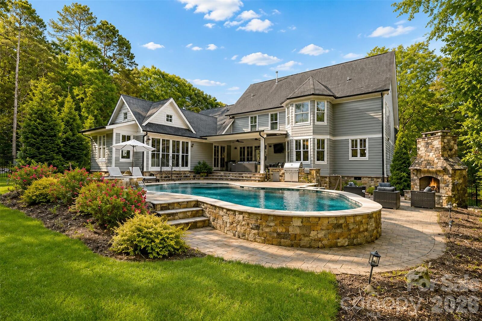 Property Photo:  18616 Maplecroft Lake Lane  NC 28036 