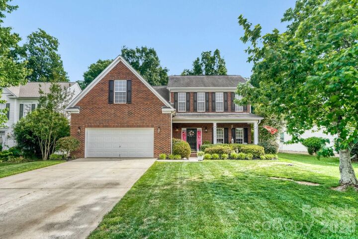 Property Photo:  11718 Planters Estates Drive  NC 28278 