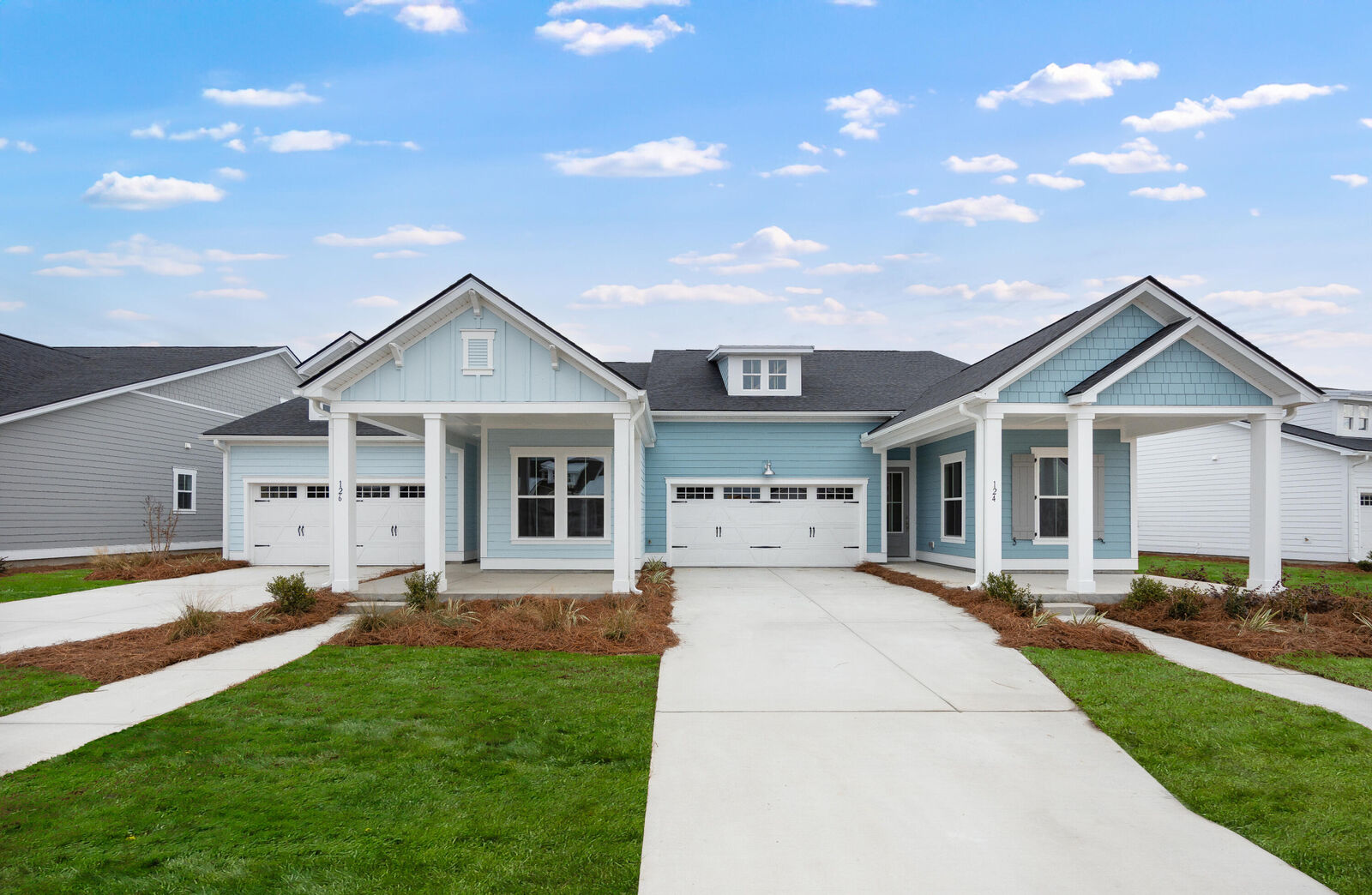 Property Photo: 402 Bluebird Bend Street SC 29486