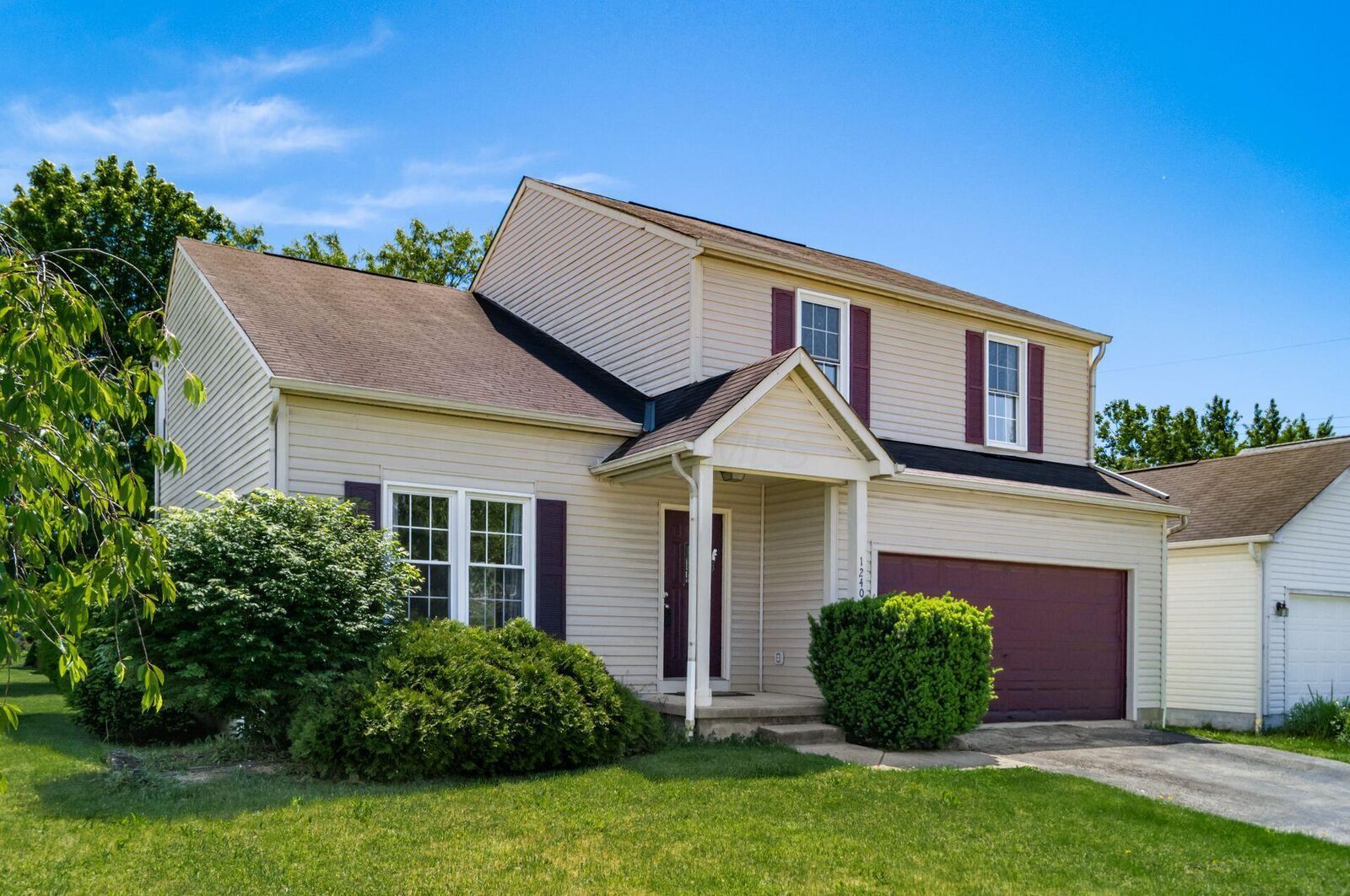 Property Photo:  1240 Onaway Court  OH 43228 