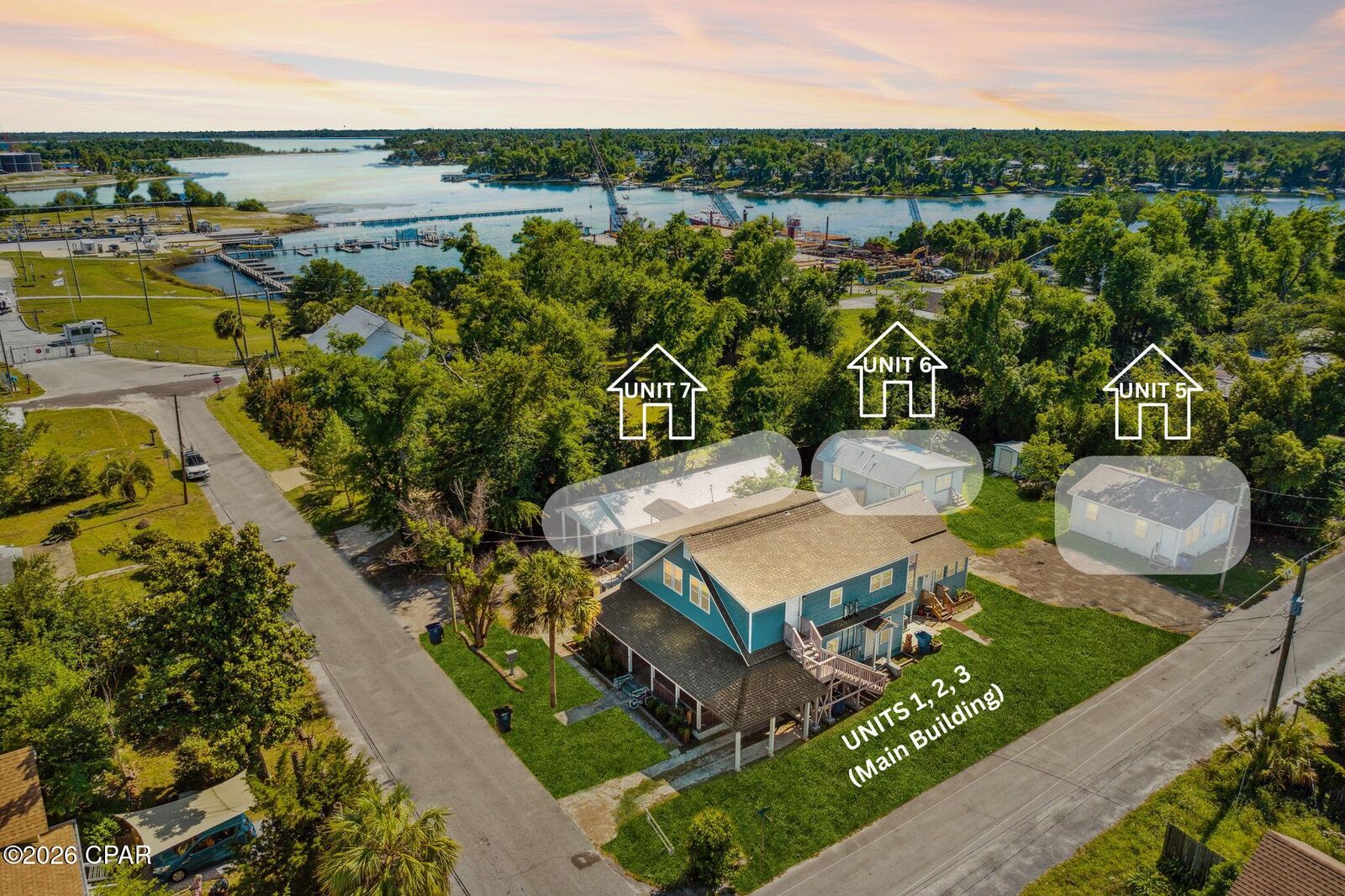 Property Photo: 119 College Avenue FL 32401