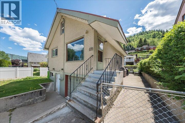 128 Haig Street — photo 1